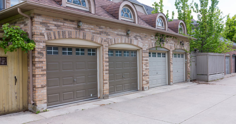 Broken garage door repair Fort Lee