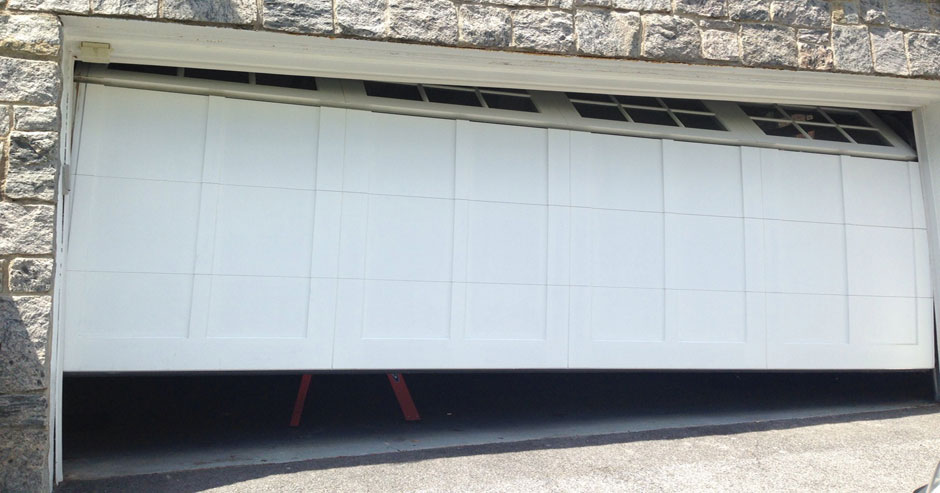 Broken garage door repairs Fort Lee